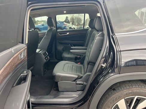 Certified 2025 Volkswagen Atlas SEL image 35