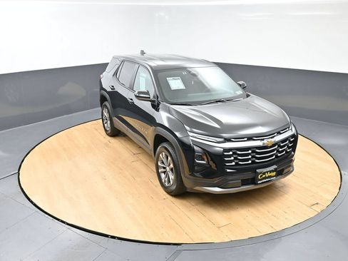 Used 2025 Chevrolet Equinox LT AWD/4WD image 4