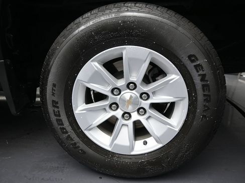 Used 2024 Chevrolet Silverado 1500 LT image 10