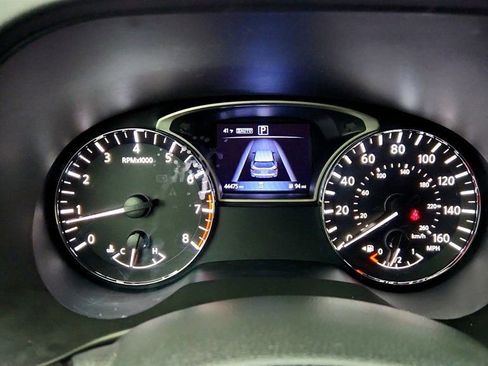 Used 2019 Nissan Pathfinder S image 14