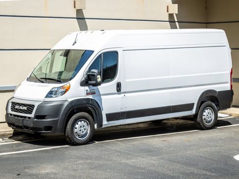 Used 2022 RAM ProMaster 2500 FWD image 3