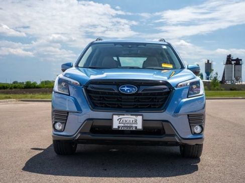 Used 2022 Subaru Forester Limited w/ Popular Package #3 AWD/4WD image 2