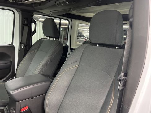 Used 2024 Jeep Wrangler Sport S image 18