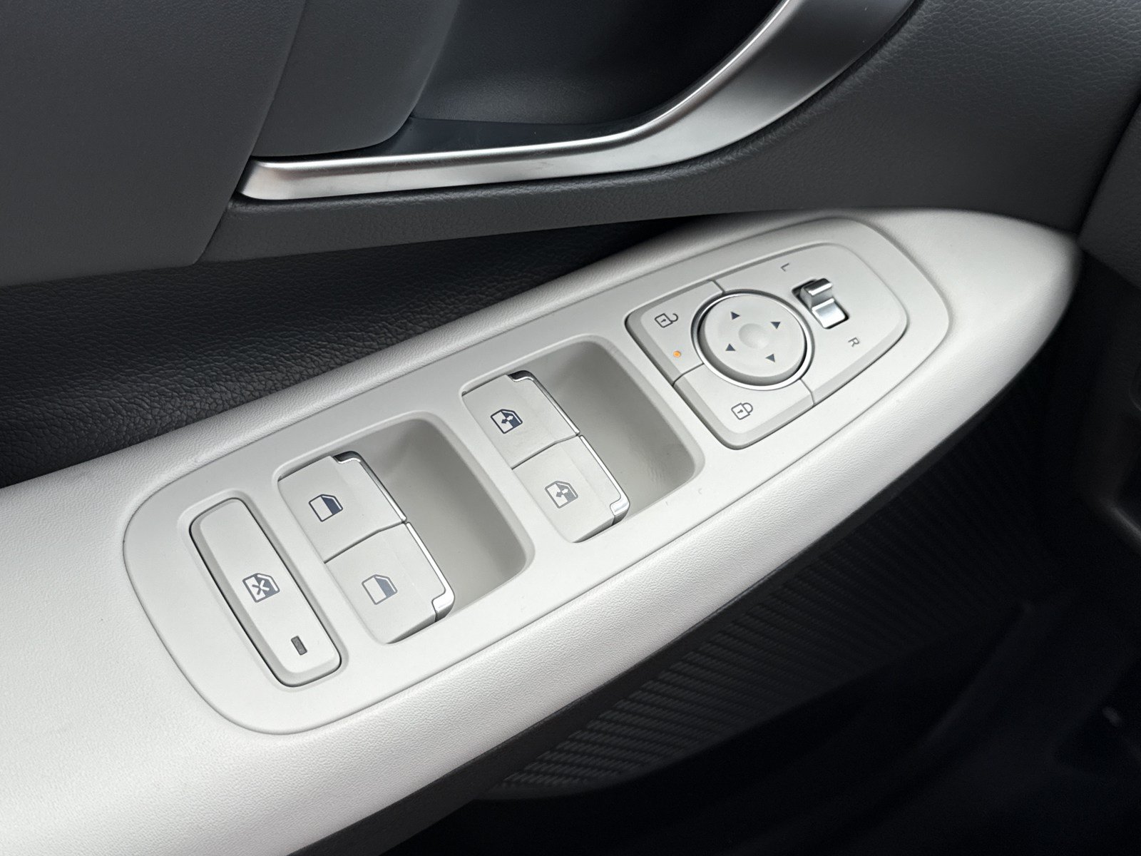 New 2026 Hyundai Sonata SEL FWD image 15