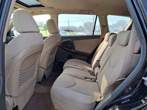 Used 2011 Toyota RAV4 4WD w/ Upgrade Value Pkg image 10