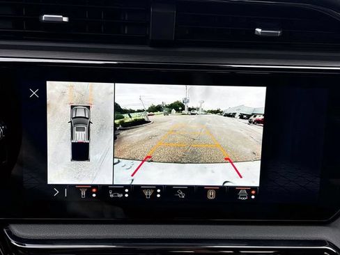 Used 2024 GMC Sierra 1500 AT4 w/ Technology Package AWD/4WD image 25