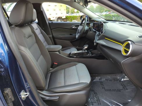 Used 2024 Chevrolet Trax LT w/ Driver Confidence Package FWD image 24