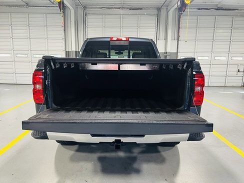 Used 2018 Chevrolet Silverado 1500 LT w/ All Star Edition image 9