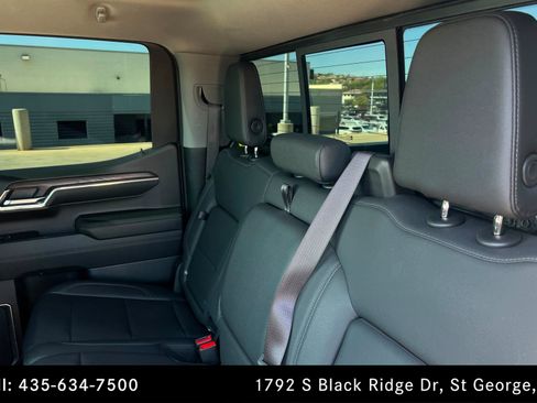 Used 2024 GMC Sierra 1500 SLT w/ SLT Premium Plus Package AWD/4WD image 20