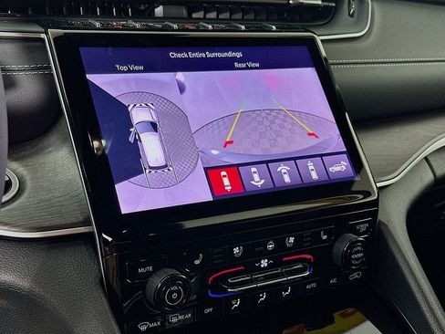 Certified 2025 Jeep Grand Cherokee L Limited w/ Luxury Tech Group II image 23