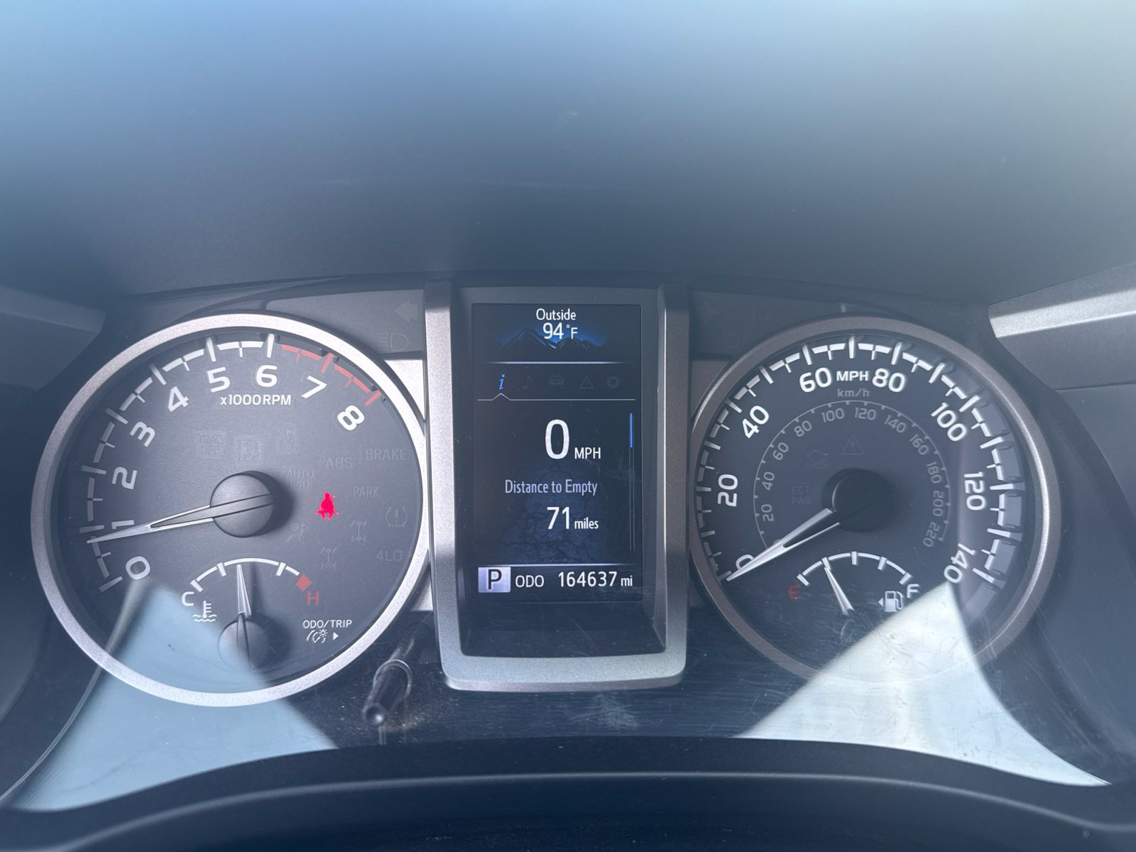 Used 2017 Toyota Tacoma SR5 w/ Tow Package RWD image 2