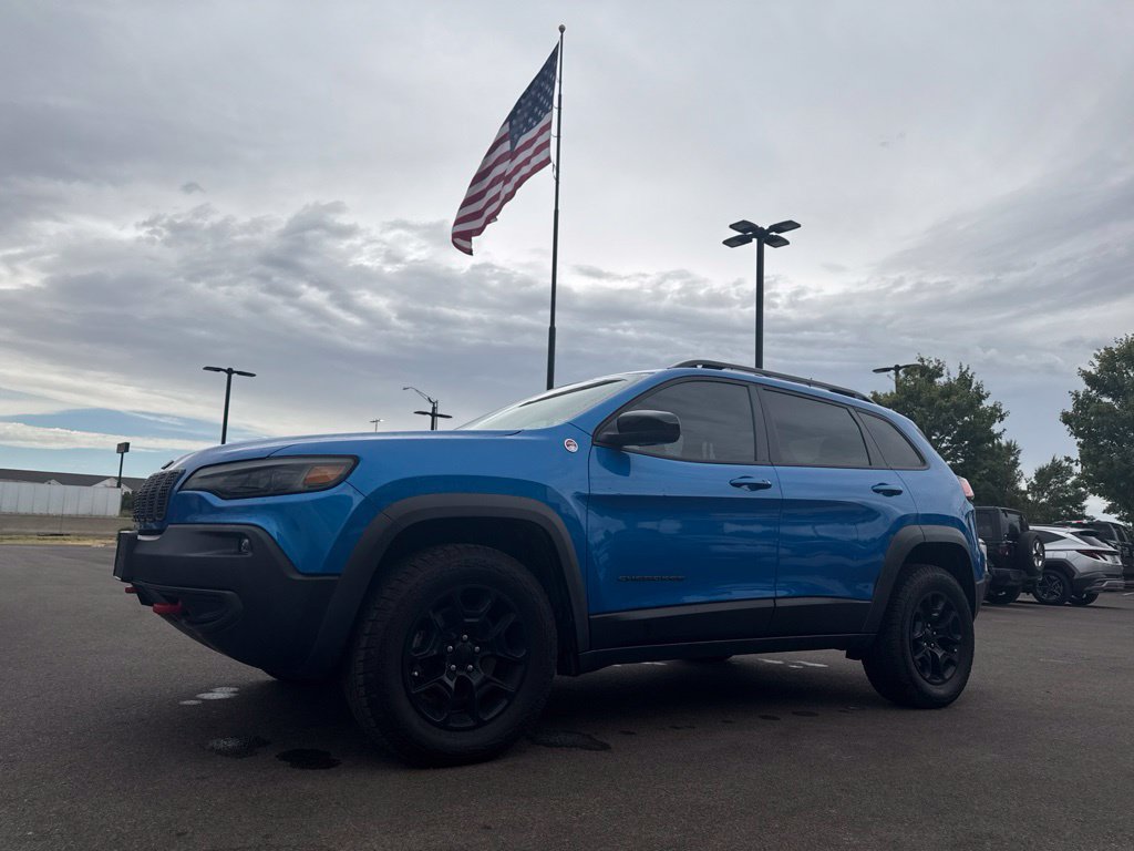 Used 2022 Jeep Cherokee Trailhawk w/ Trailer Tow Group AWD/4WD image 27