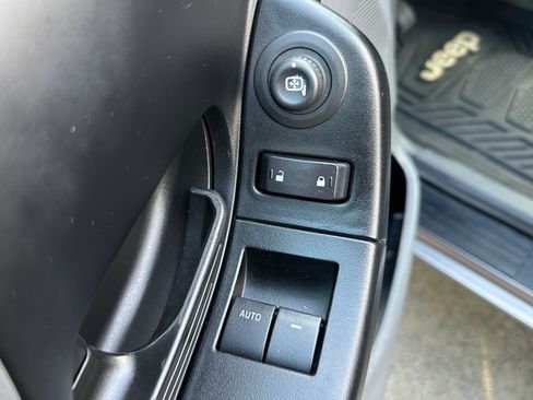 Used 2011 Ford Ranger XLT image 21