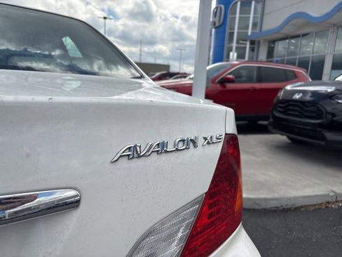 Used 2001 Toyota Avalon XL image 8