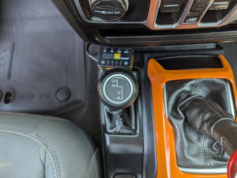 Used 2022 Jeep Gladiator Sport AWD/4WD image 24