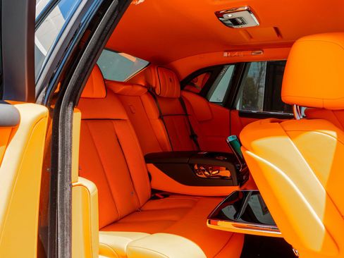 Used 2026 Rolls-Royce Phantom Sedan RWD image 14