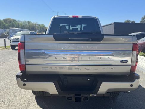 Used 2017 Ford F250 Platinum w/ Platinum Ultimate Package AWD/4WD image 8