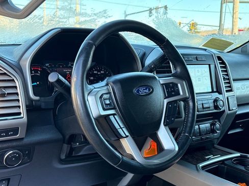 Used 2017 Ford F350 Lariat w/ Chrome Package image 27