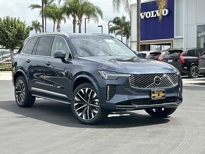 New 2026 Volvo XC60 B5 Plus w/ Climate Package PRO