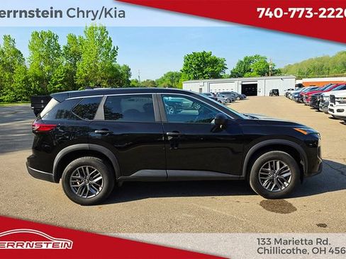 Used 2024 Nissan Rogue S AWD/4WD image 28