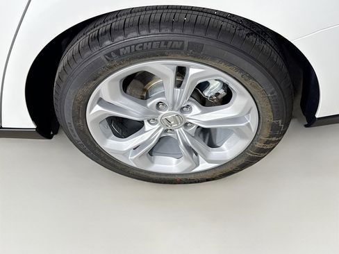 Used 2025 Honda Accord LX image 34