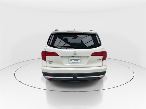 Used 2016 Honda Pilot Touring image 7