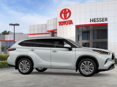 Used 2026 Toyota Highlander Platinum image 13