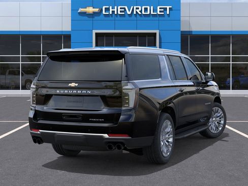 New 2025 Chevrolet Suburban Premier image 7