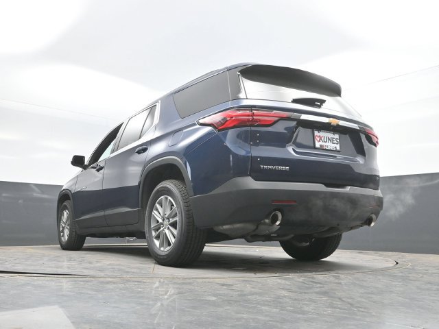 Used 2023 Chevrolet Traverse LT FWD image 49