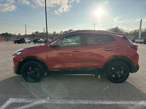 Used 2024 Buick Encore GX Sport Touring w/ Comfort Package image 4