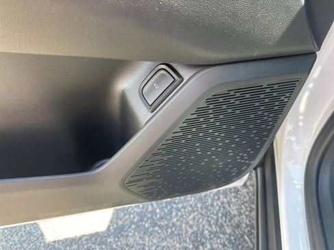 New 2026 Chevrolet Equinox LT w/ Convenience Package II image 14