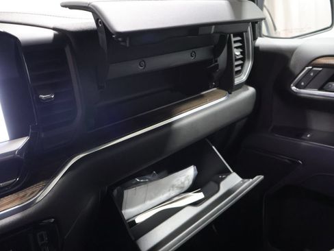 Used 2024 Chevrolet Silverado 1500 LT AWD/4WD image 28