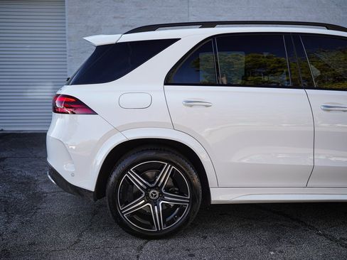 Used 2024 Mercedes-Benz GLE 450e 4MATIC image 15