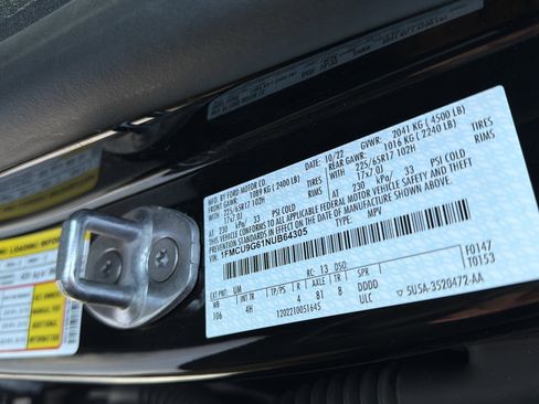 Used 2022 Ford Escape SE w/ Convenience Package image 25