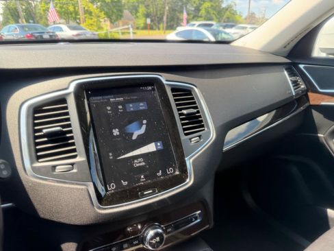 Used 2018 Volvo XC90 T5 Momentum w/ Convenience Package AWD/4WD image 13