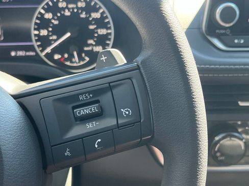 Used 2023 Nissan Rogue S FWD image 22