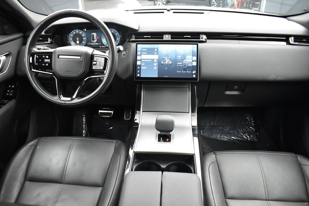 Used 2025 Land Rover Range Rover Velar Dynamic SE AWD/4WD image 14