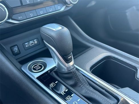 Certified 2025 Nissan Sentra SV image 18