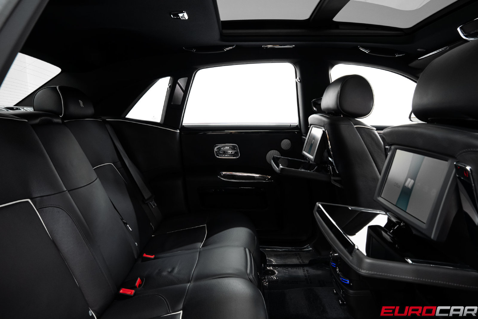 Used 2014 Rolls-Royce Ghost RWD image 38