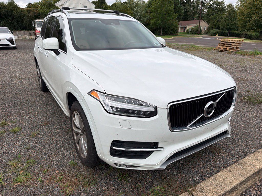 Used 2016 Volvo XC90 T6 Momentum w/ Momentum Plus Package AWD/4WD image 3