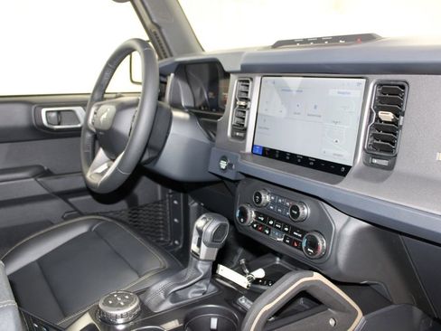 New 2026 Ford Bronco Badlands AWD/4WD image 30