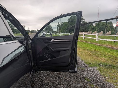Used 2018 Audi SQ5 Premium Plus AWD/4WD image 13