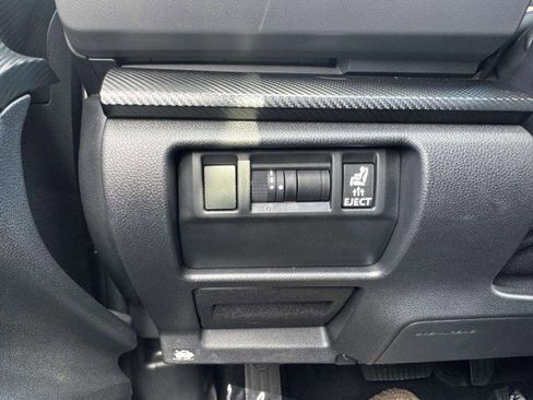 Used 2024 Subaru Crosstrek 2.0i Premium image 22