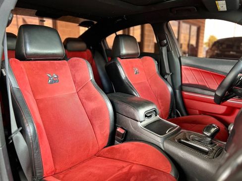 Used 2018 Dodge Charger R/T Scat Pack RWD image 56