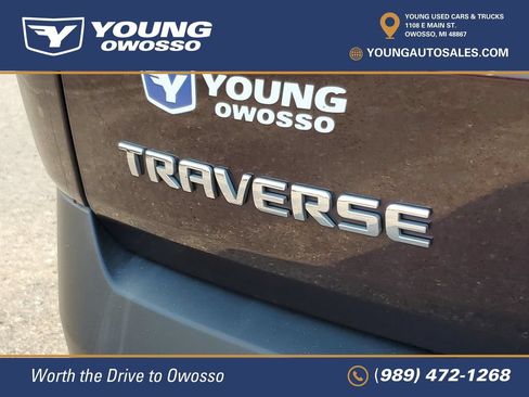 Used 2023 Chevrolet Traverse LT FWD image 32