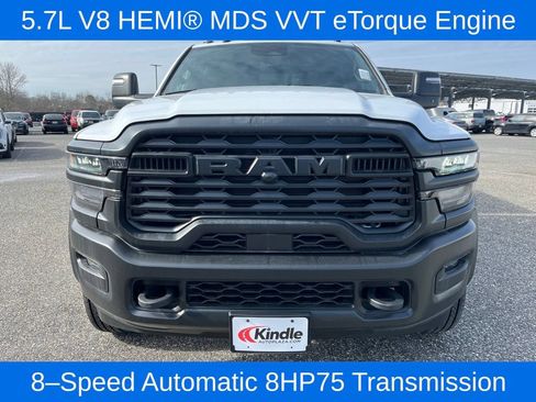 New 2025 RAM 5500 Tradesman AWD/4WD image 4