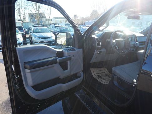 Used 2016 Ford F150 XLT image 15