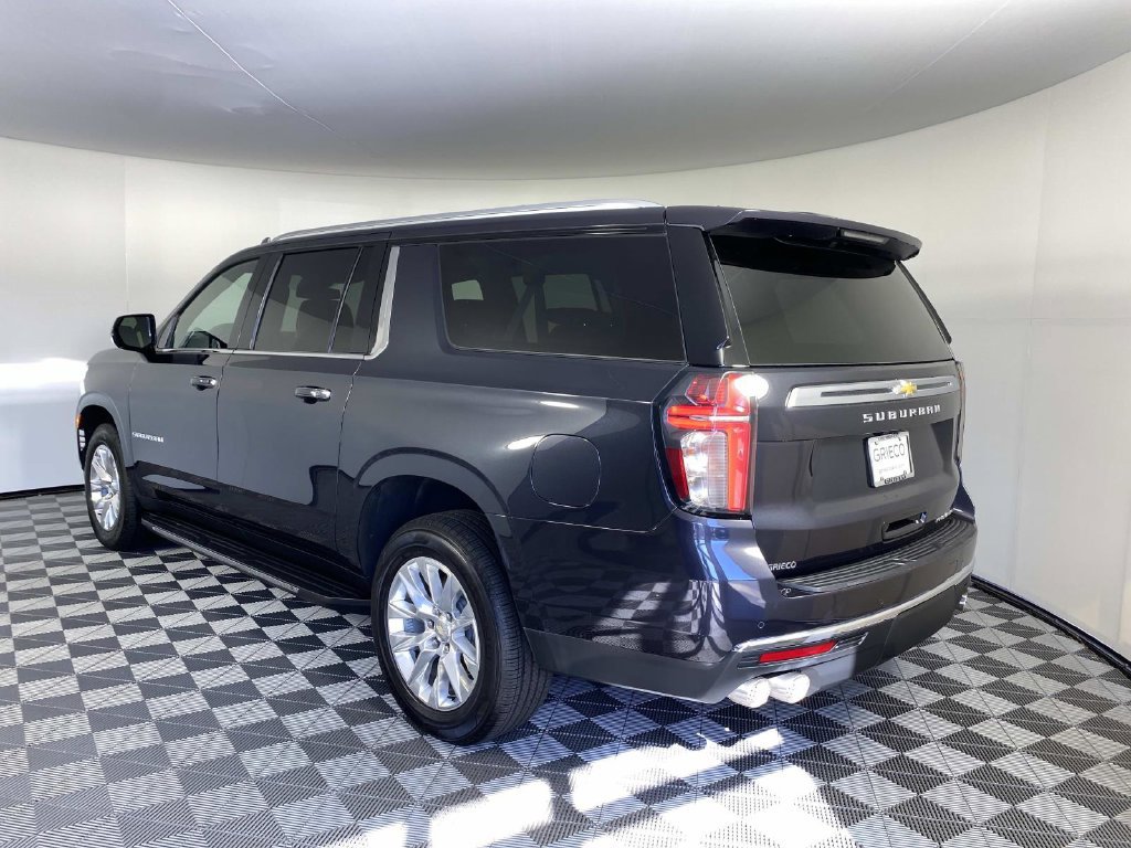 Used 2023 Chevrolet Suburban Premier AWD/4WD image 6