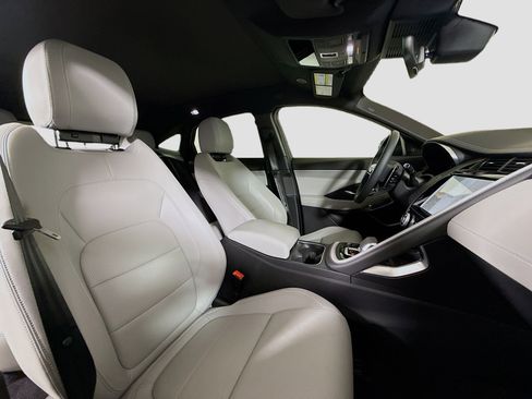 Used 2024 Jaguar E-PACE R-Dynamic SE image 29