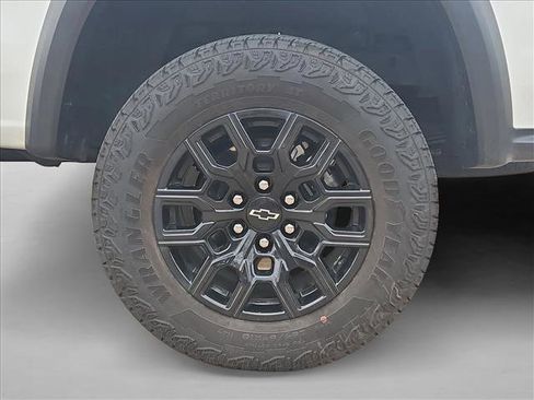 Used 2026 Chevrolet Colorado Trail Boss AWD/4WD image 24